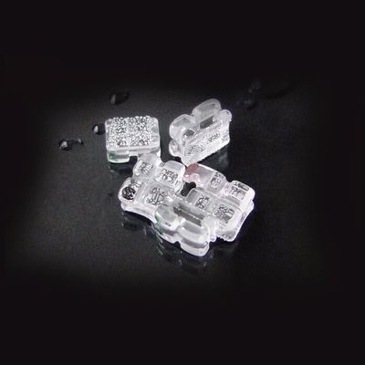 Ορθοδοντική θεραπεία με DTC Sapphire Bracket Dental Brace Πρότυπο ISO